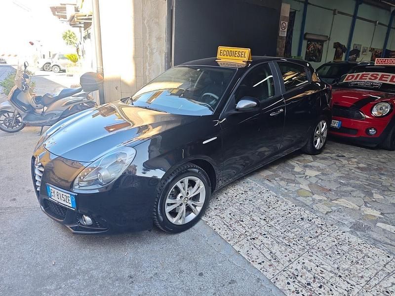 Usata Alfa Romeo Giulietta Business 105 CV (77 kW) 2015 Nero Berlina