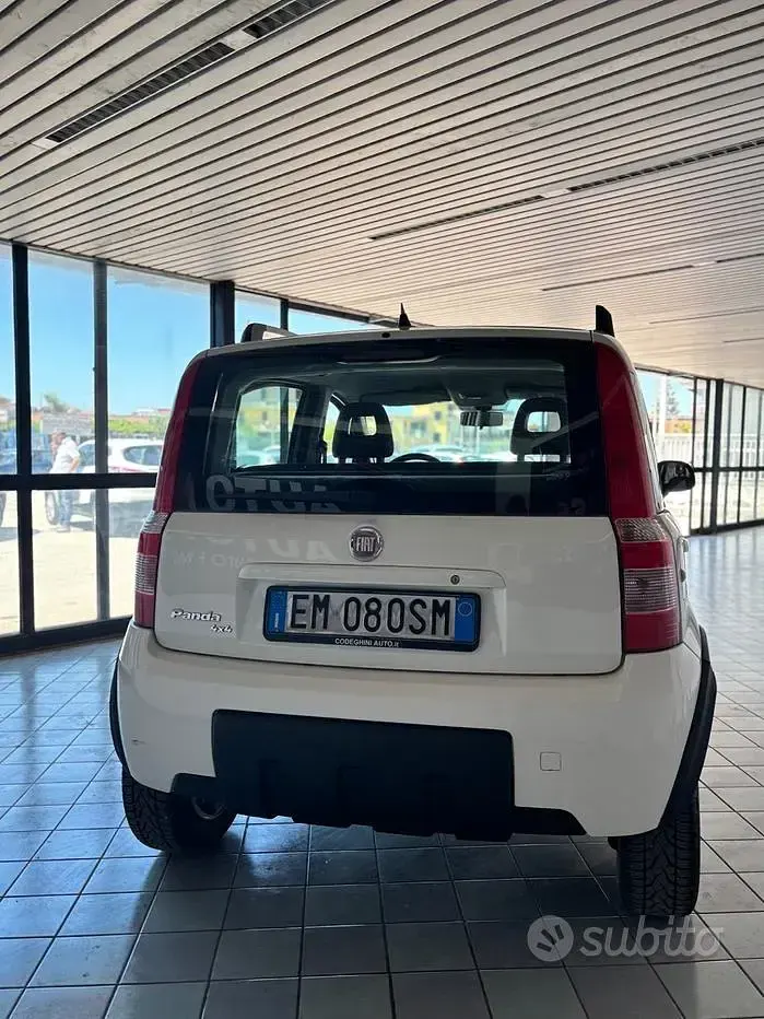 Second-hand Fiat Panda 4x4 75 CP (55 kW) 2012 Alb Hatchback