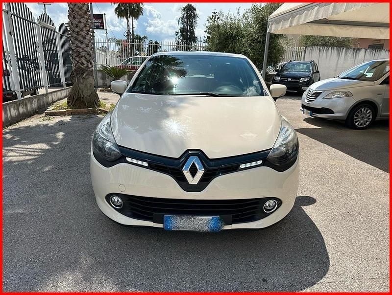 Usata Renault Clio IV 75 CV (55 kW) 2015 Beige Berlina