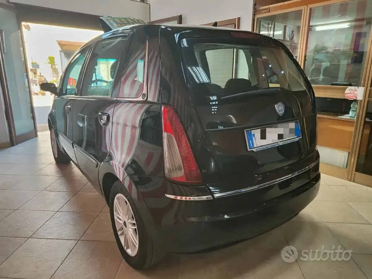 Usata Lancia Musa 77 CV (56 kW) 2009 Nero Monovolume