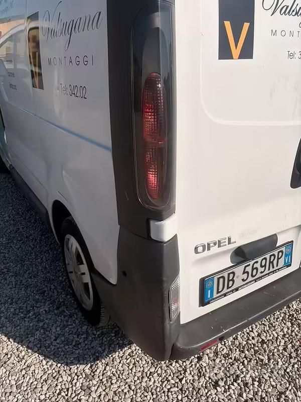 Usata Opel Vivaro 82 CV (60 kW) 2006 Bianco Monovolume