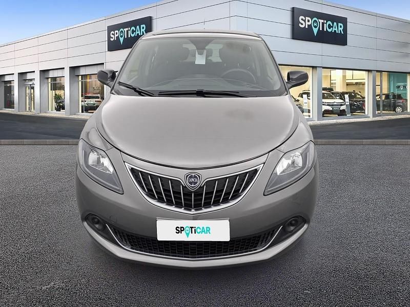 Usata Lancia Ypsilon 69 CV (50 kW) 2024 Grigio Utilitaria