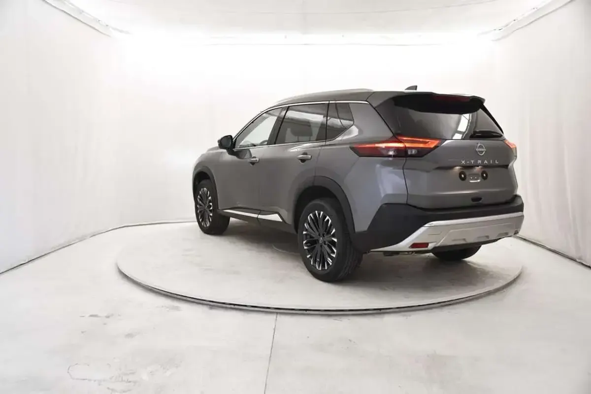 Nuova Nissan X-Trail Pack 163 CV (119 kW) 2026 Dark metal grey SUV
