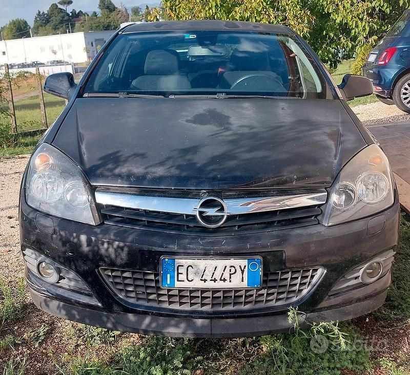 Usata Opel Astra GTC 110 CV (80 kW) 2010