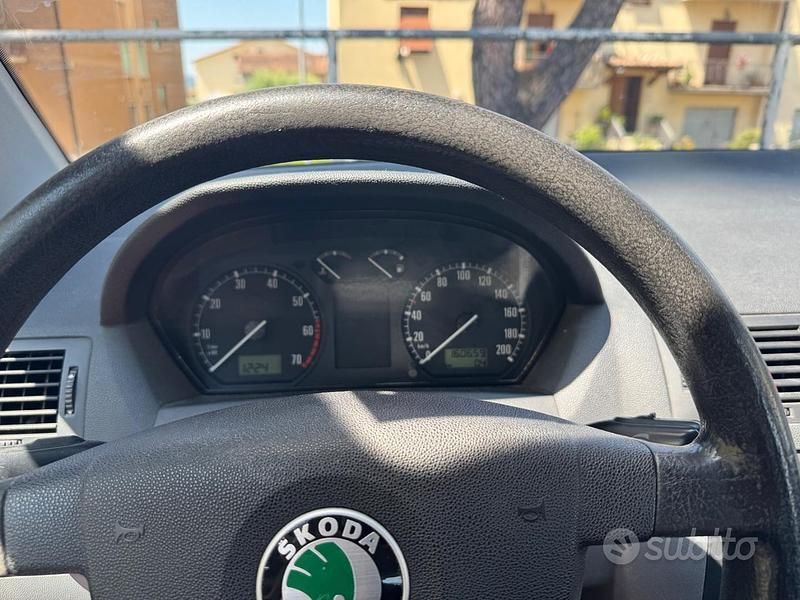 Usata Skoda Fabia 2002 Grigio Utilitaria