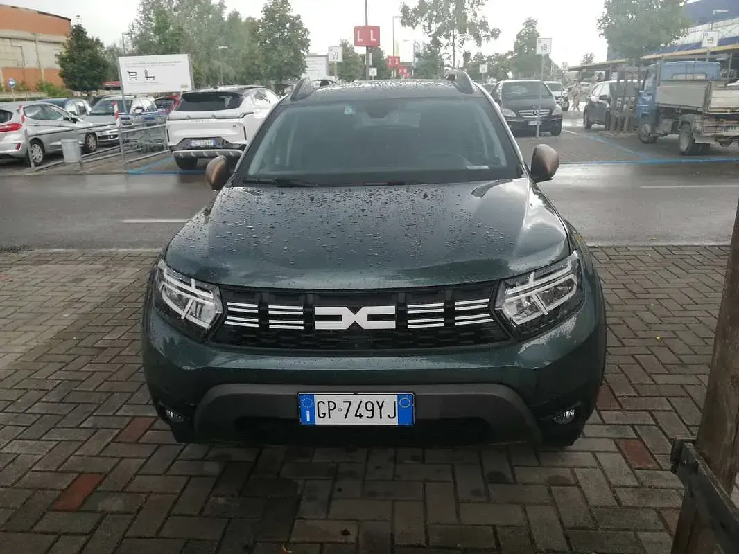 Usata Dacia Duster Extreme 101 CV (74 kW) 2023 Verde SUV
