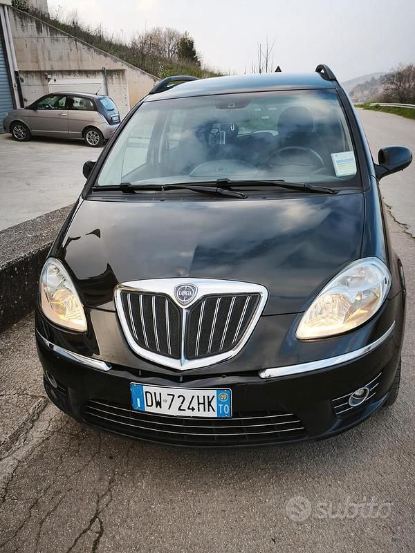 Usata Lancia Musa 120 CV (88 kW) 2009 Nero Monovolume