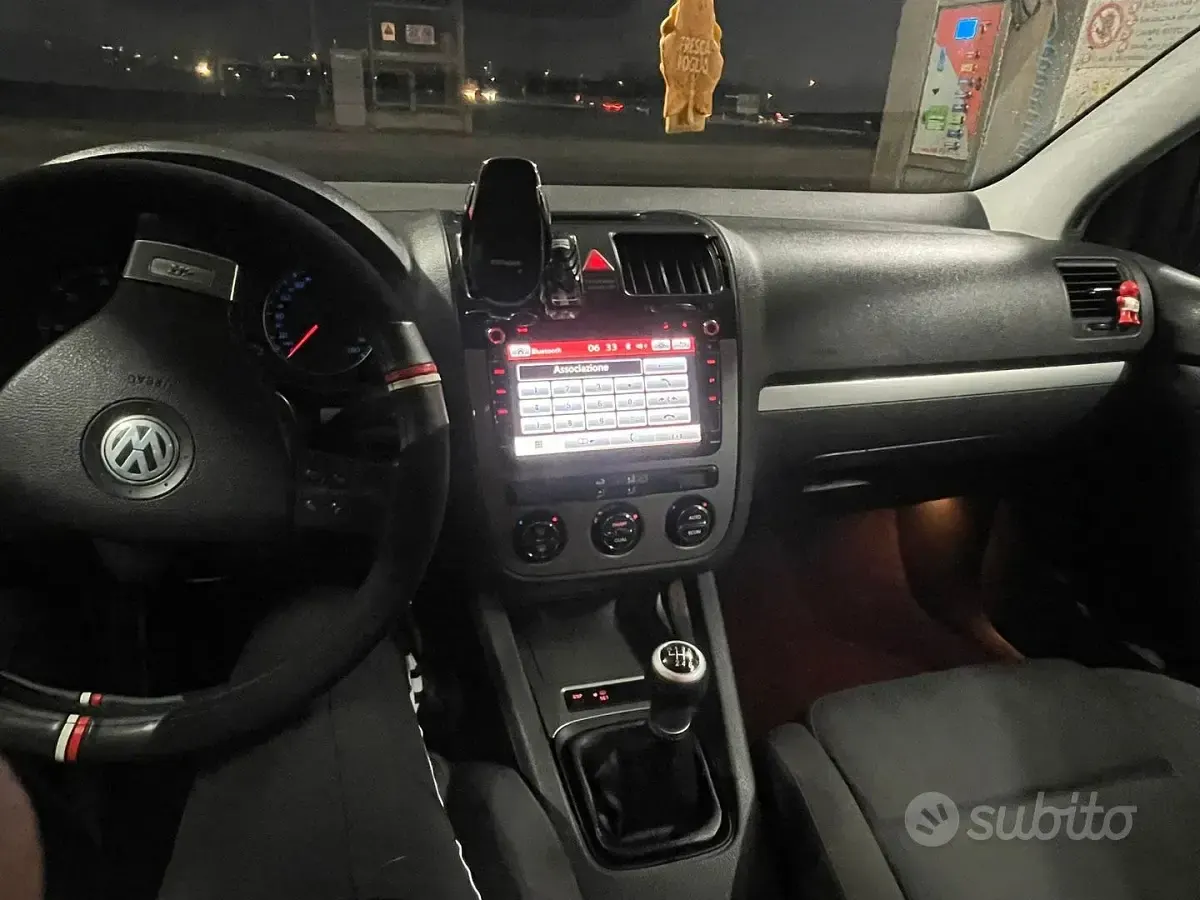 Usata VW Golf V 140 CV (102 kW) 2005 Utilitaria