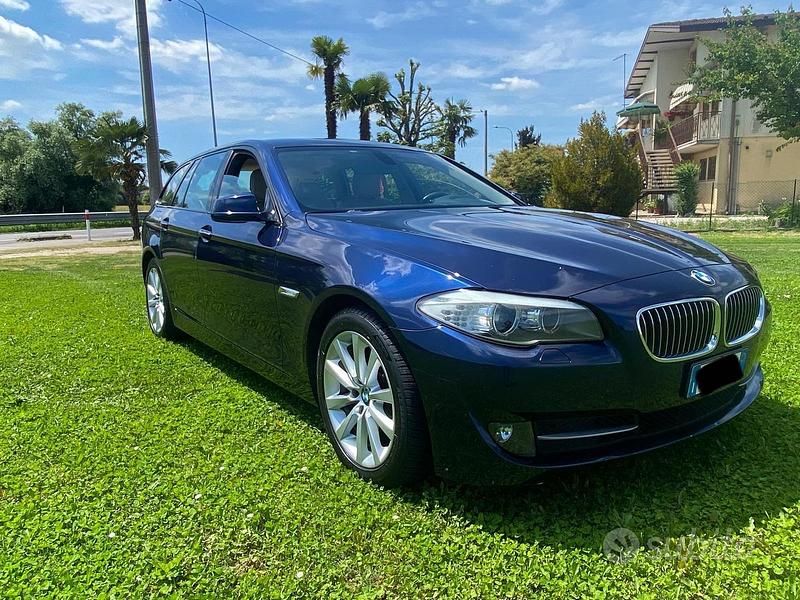 Blu Usata 2011 BMW 520 Station wagon | 7000 € (Buon prezzo) - Immagine 1/3