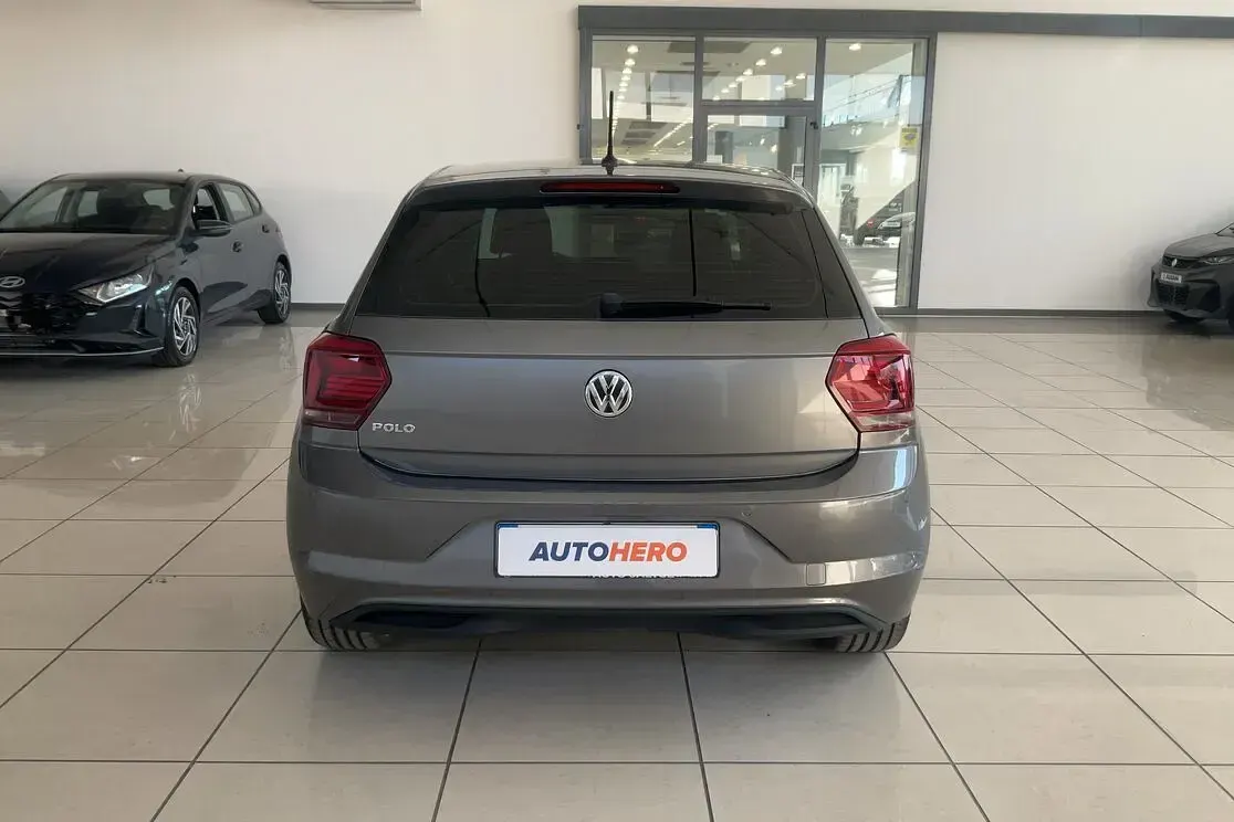 Usata VW Polo Comfortline 80 CV (58 kW) 2018 Grigio Utilitaria