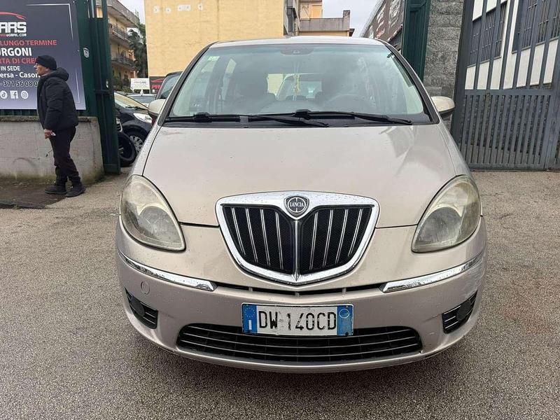 Usata Lancia Musa 95 CV (69 kW) 2009 Oro Monovolume