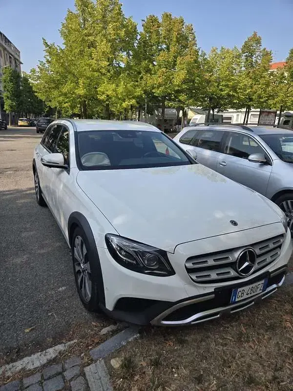 Usata Mercedes E220 All-Terrain 194 CV (142 kW) 2017 Bianco Station wagon