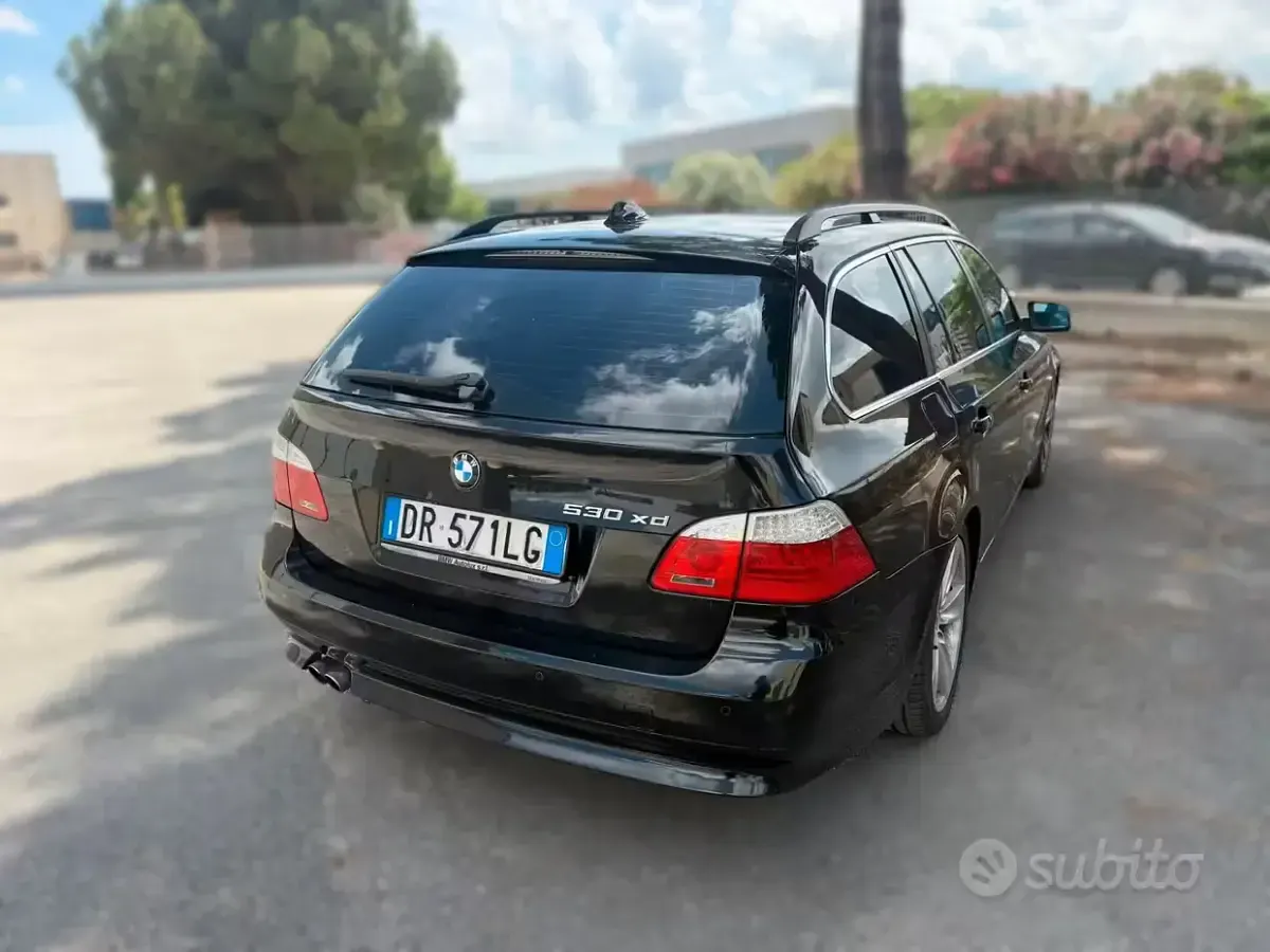 Usata BMW 530 235 CV (172 kW) 2008 Nero Station wagon