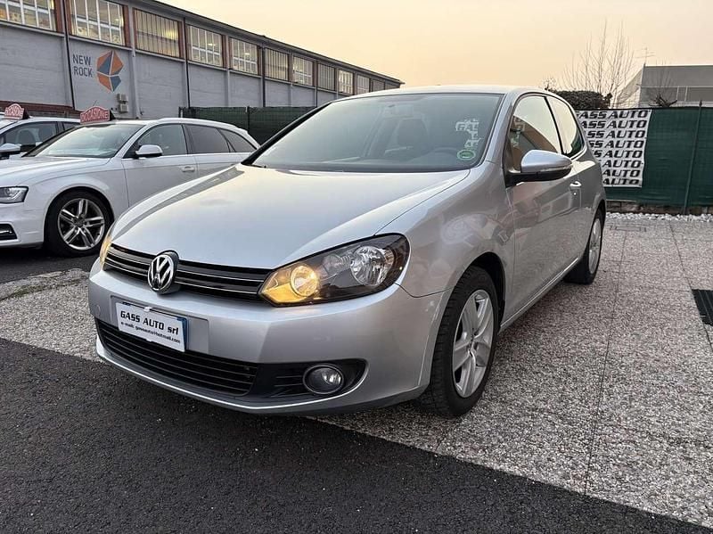 Usata VW Golf VI Comfortline 105 CV (77 kW) 2010 Argento Utilitaria