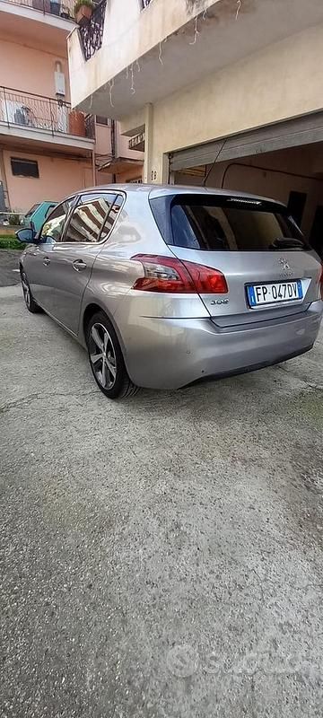 Usata Peugeot 308 116 CV (85 kW) 2018 Grigio Berlina