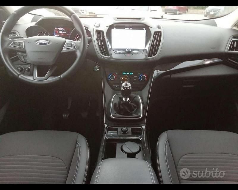 Usata Ford Kuga 120 CV (88 kW) 2018 Nero SUV