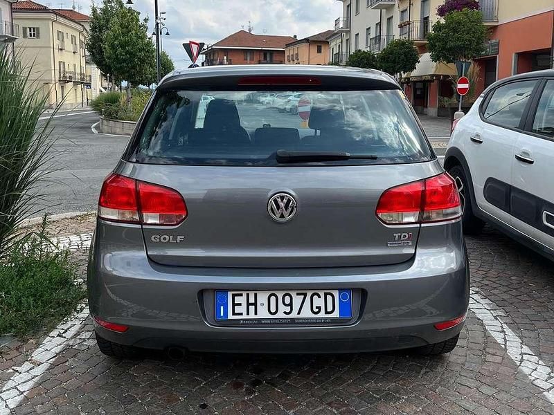 Usata VW Golf VI Comfortline 105 CV (77 kW) 2011 Grigio Utilitaria