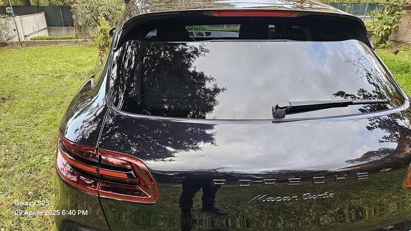 Usata Porsche Macan Turbo Performance Package 441 CV (324 kW) 2018 Nero SUV