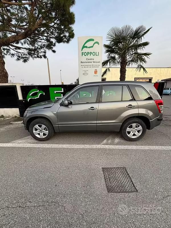 Usata Suzuki Grand Vitara 129 CV (94 kW) 2008 Grigio SUV