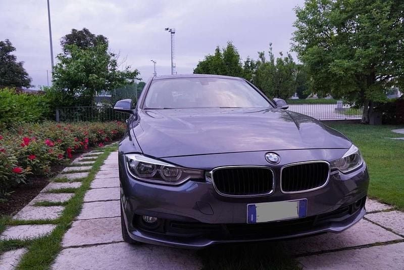 Usata BMW 320 Advantage 190 CV (139 kW) 2017 Station wagon
