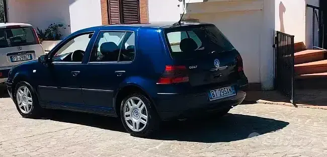 Usata VW Golf IV 75 CV (55 kW) 2001 Bluazzurro Berlina