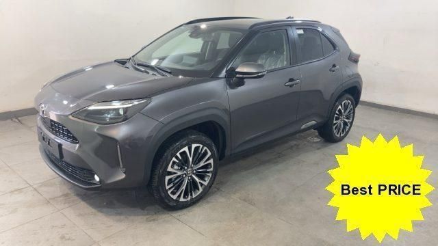 Usata Toyota Yaris Cross Lounge 116 CV (85 kW) 2023 Grigio SUV