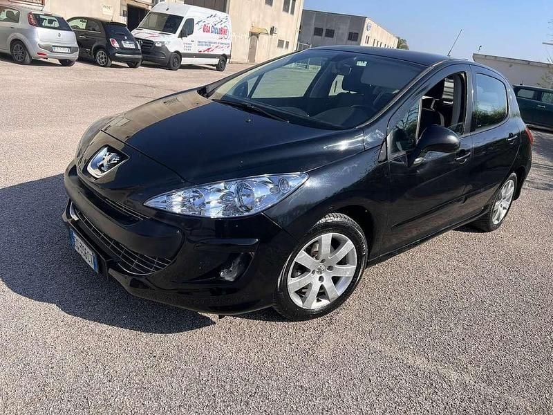 Usata Peugeot 308 Premium 111 CV (81 kW) 2011 Nero Berlina