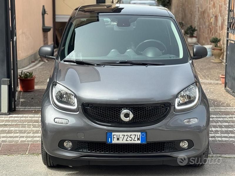 Usata Smart ForFour Prime 71 CV (52 kW) 2019 Grigio Utilitaria