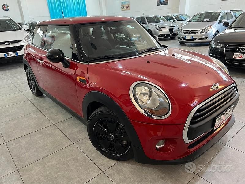 Rosso Usata 2015 Mini One D Hype Due volumi | 8900 € (Buon prezzo) - Immagine 1/4
