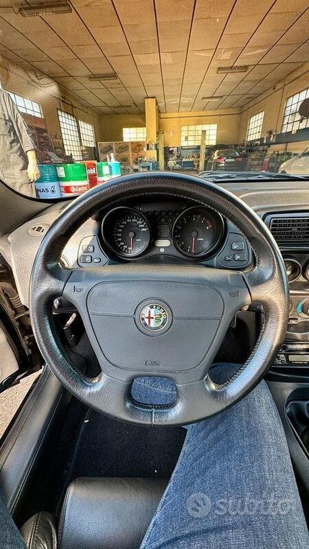 Usata Alfa Romeo Spider Lusso 150 CV (110 kW) 1995 Nero Cabrio