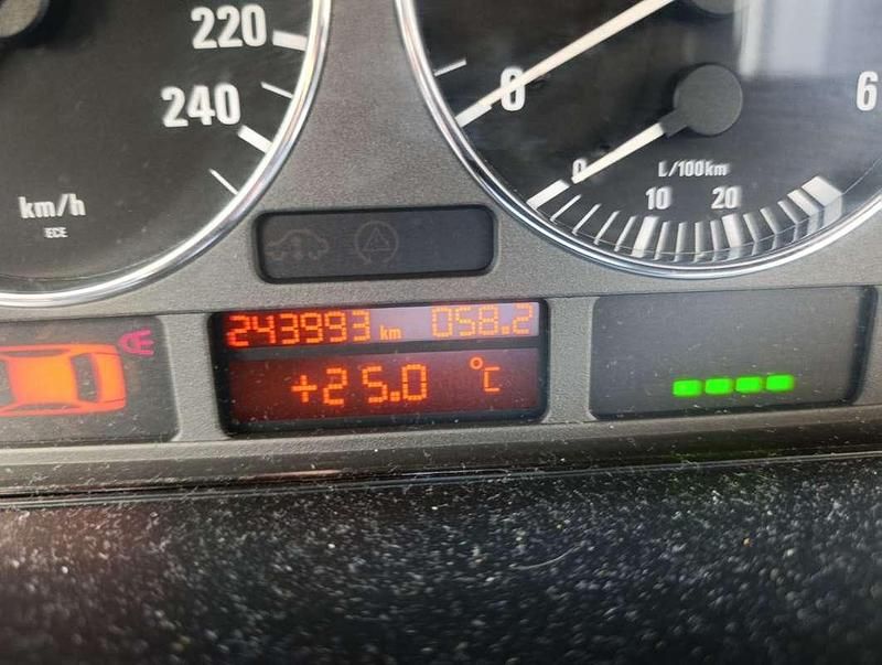 Usata 1998 BMW 525 Tre volumi | 3850 € (Ottimo prezzo) - Immagine 1/4