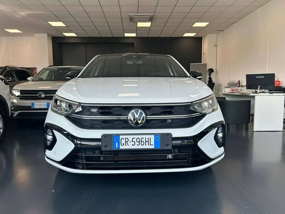 Usata VW Taigo R-line 110 CV (80 kW) 2023 Pure white SUV