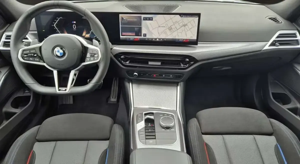 Usata BMW 330 M Sport 245 CV (180 kW) 2025 Grigio Station wagon