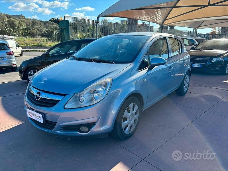 Usata Opel Corsa Cosmo 130 CV (95 kW) 2011 Grigio Berlina