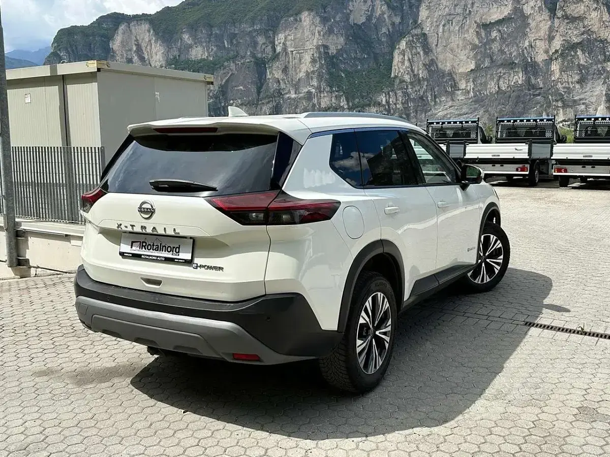 Usata Nissan X-Trail 158 CV (116 kW) 2023 Bianco SUV