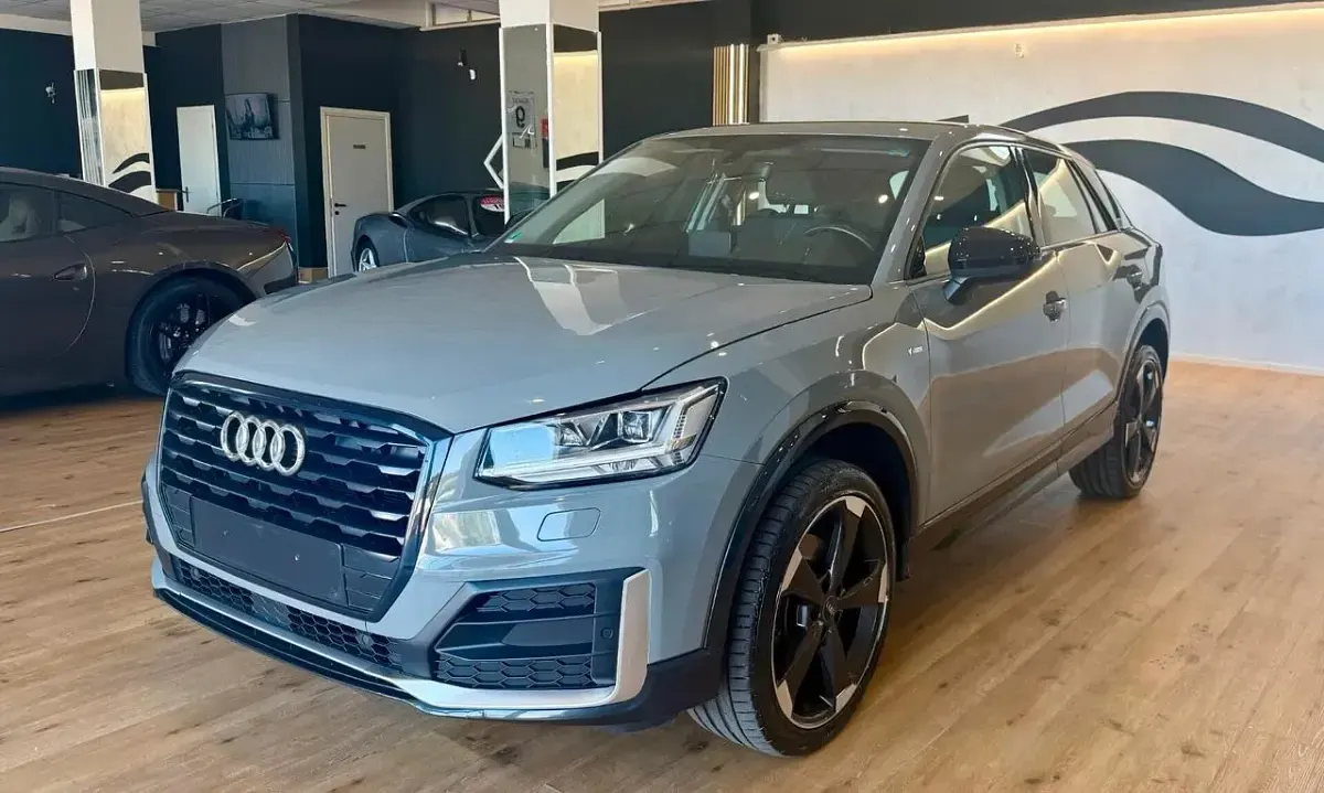 Usata Audi Q2 S-Line 150 CV (110 kW) 2017 Grigio SUV