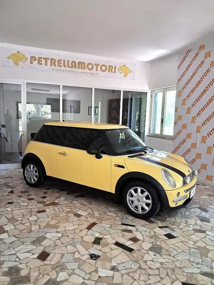 Usata Mini ONE 90 CV (66 kW) 2003 Giallo Utilitaria