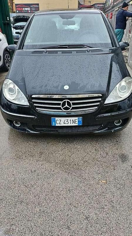 Nero Usata 2005 Mercedes A170 Avantgarde Tre volumi | 1950 € (Super prezzo) - Immagine 1/4