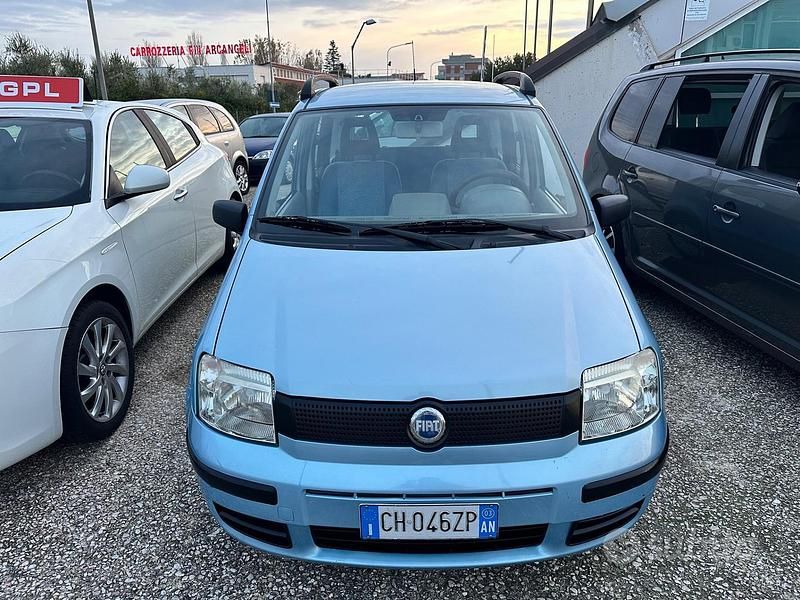 Usata Fiat Panda Active 59 CV (43 kW) 2003 Blu Berlina