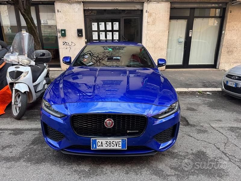 Usata Jaguar XE R-Dynamic 300 CV (220 kW) 2020 Blu Berlina