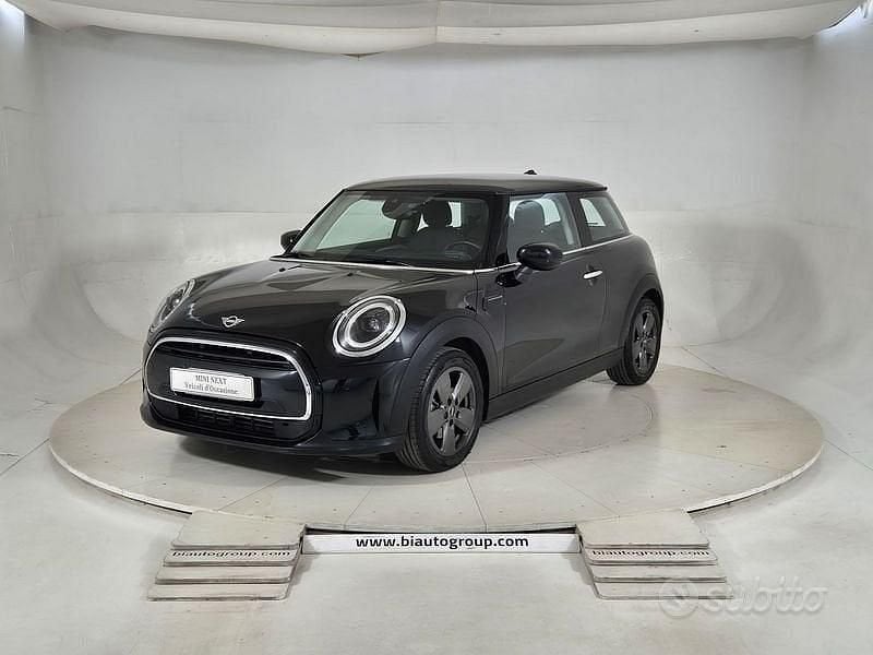 Usata Mini Cooper Classic 136 CV (100 kW) 2023 Nero Utilitaria
