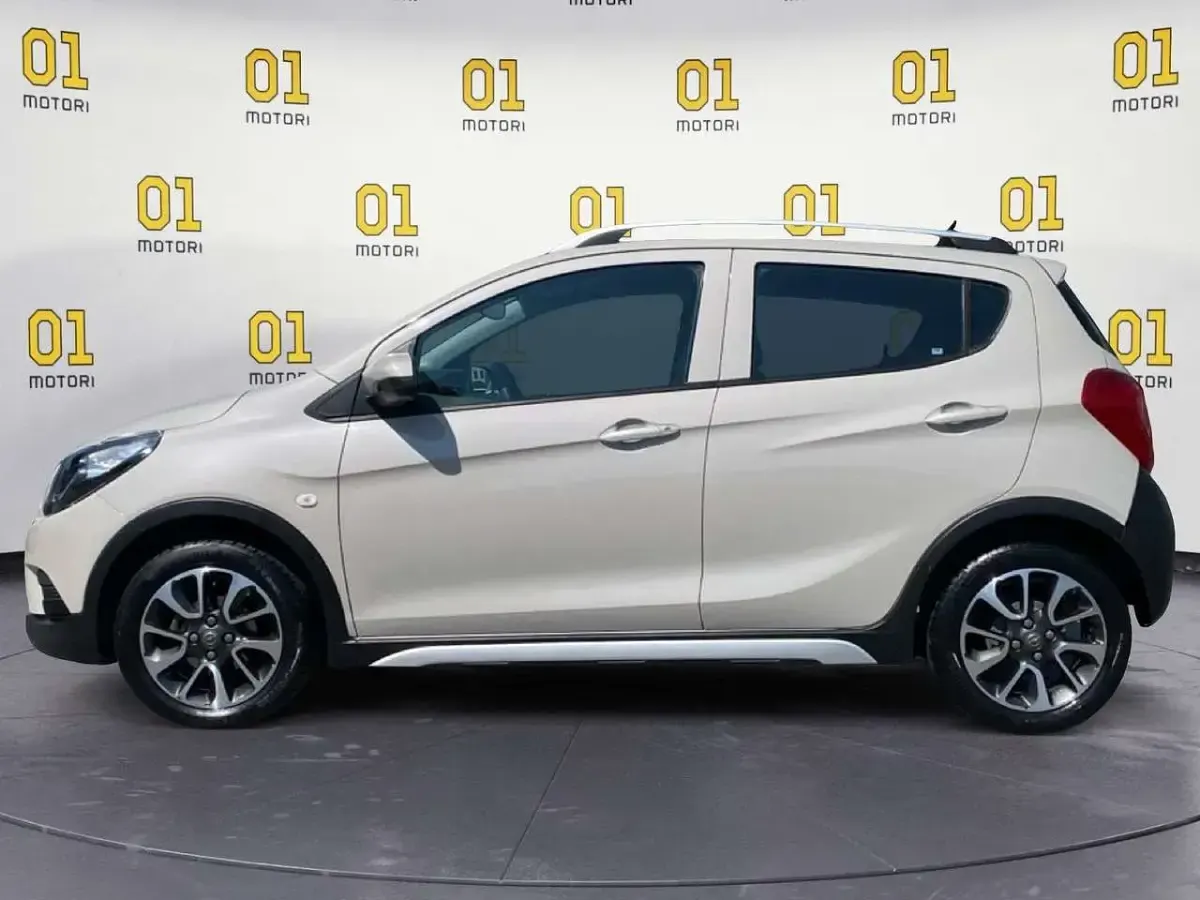 Usata Opel Karl Rocks 73 CV (53 kW) 2018 Beige Utilitaria