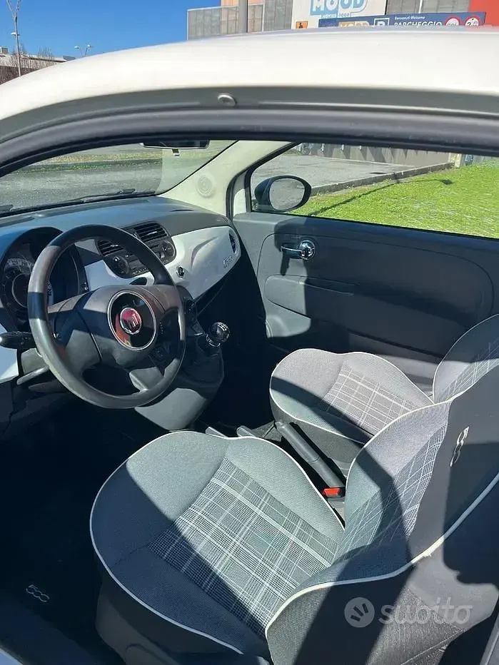 Usata Fiat 500 Lounge 69 CV (50 kW) 2009 Cabrio