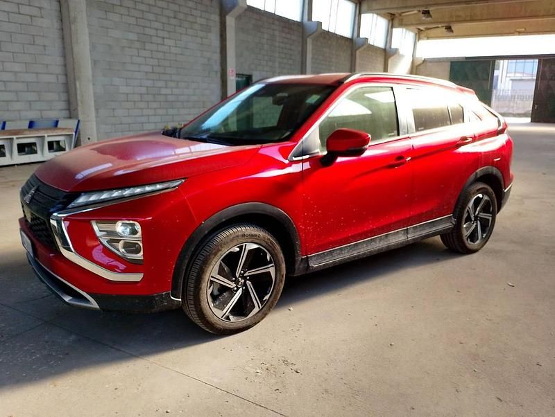 Rosso Usata 2022 Mitsubishi Canter Instyle SUV | 24.900 € - Immagine 1/4