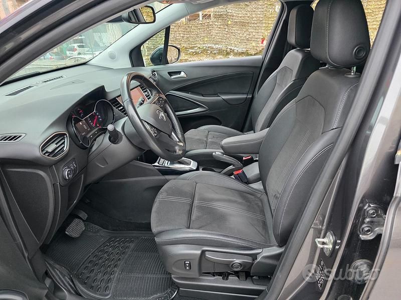 Usata Opel Crossland X Ultimate 131 CV (96 kW) 2023 Grigio SUV