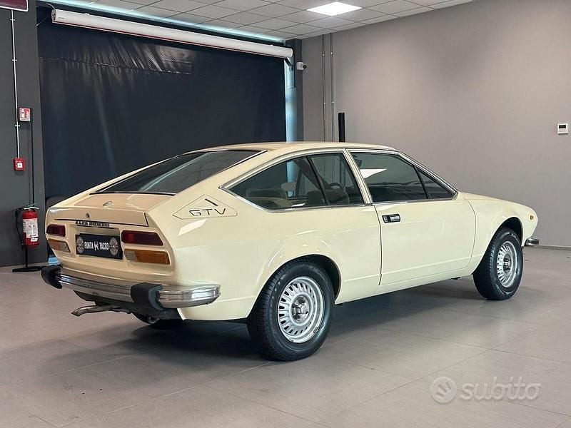 Occasion Alfa Romeo Alfetta 131 PK (96 kW) 1981 Beige Sedan