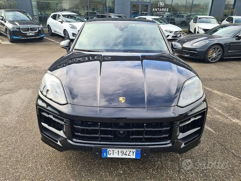 Usata Porsche Cayenne 470 CV (345 kW) 2024 Nero SUV