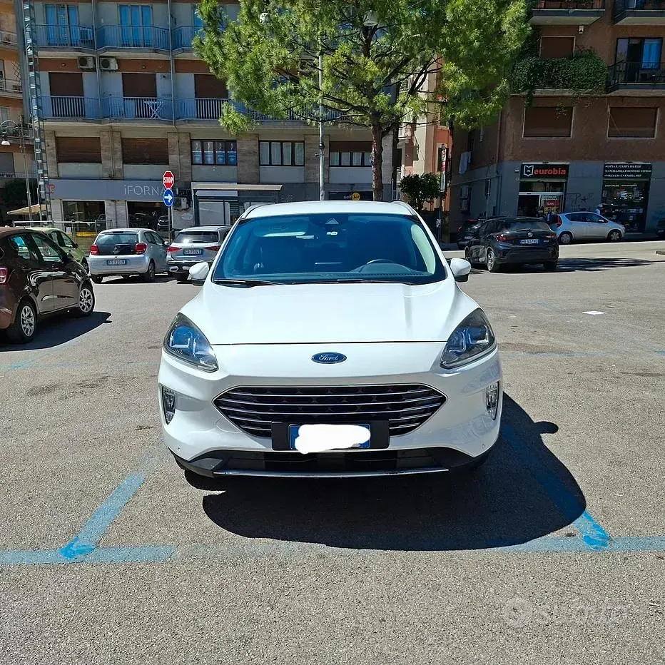 Usata Ford Kuga Titanium 120 CV (88 kW) 2021 Bianco SUV