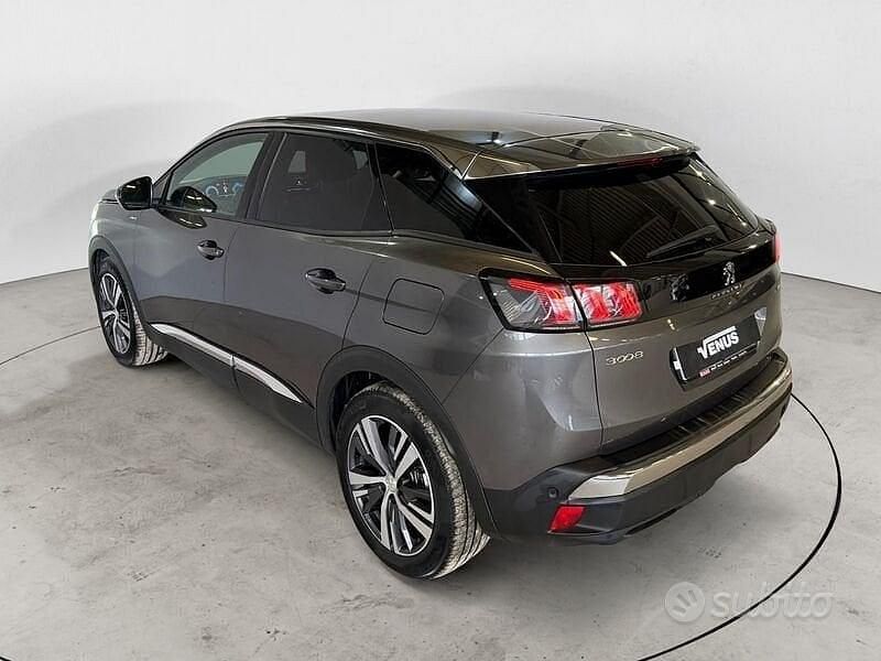 Usata Peugeot 3008 Allure 302 CV (222 kW) 2023 Grigio SUV