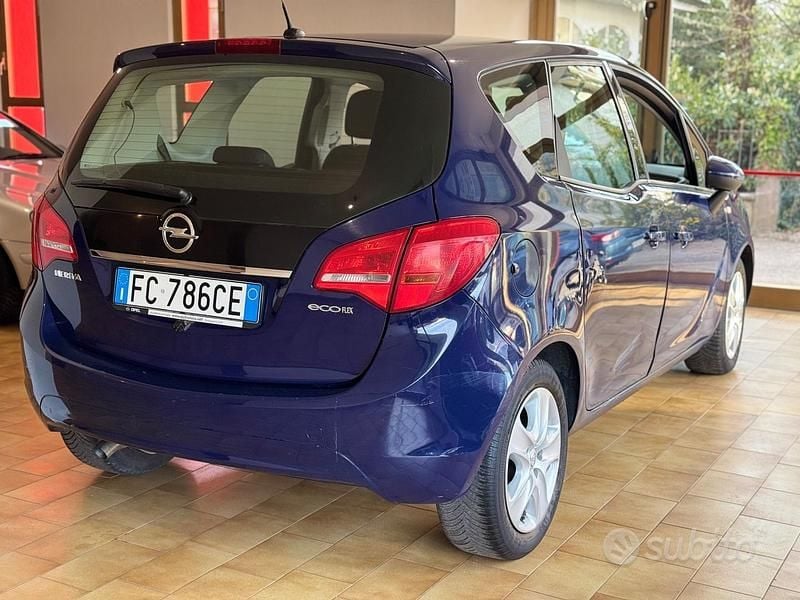 Usata Opel Meriva Cosmo 120 CV (88 kW) 2016 Blu Monovolume